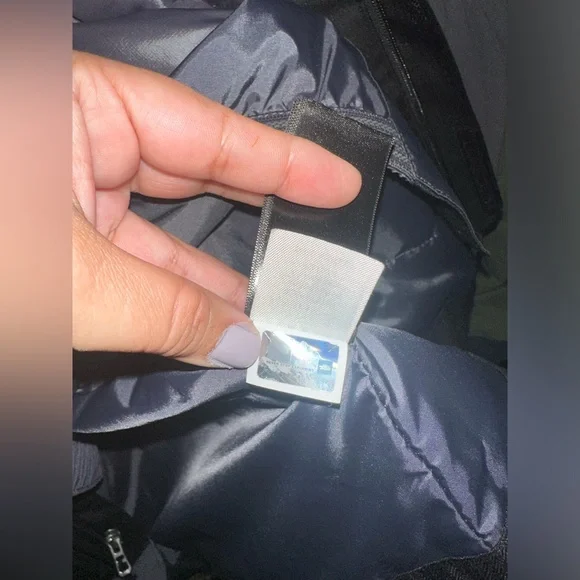 North Face Ski Jacket - NEVER BEEN WORN - Picture 9 of 11